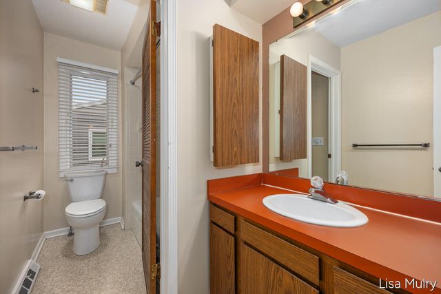 1810 Southampton SE, Grand Rapids, MI 49508