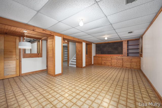 1810 Southampton SE, Grand Rapids, MI 49508