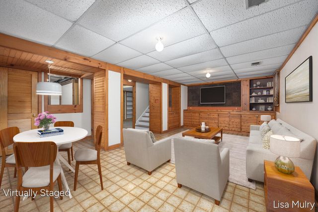 1810 Southampton SE, Grand Rapids, MI 49508