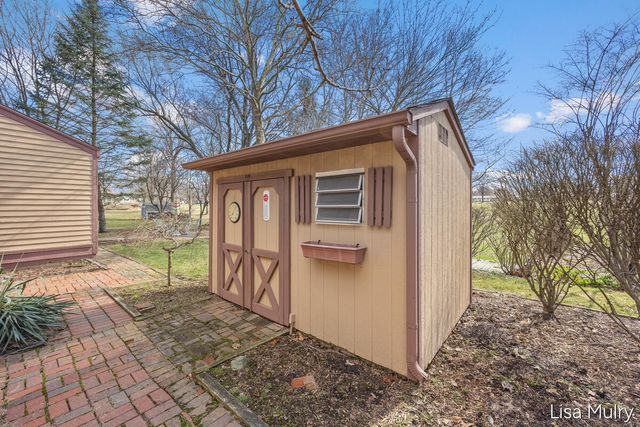 1810 Southampton SE, Grand Rapids, MI 49508