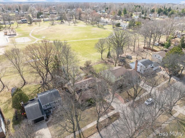 1810 Southampton SE, Grand Rapids, MI 49508