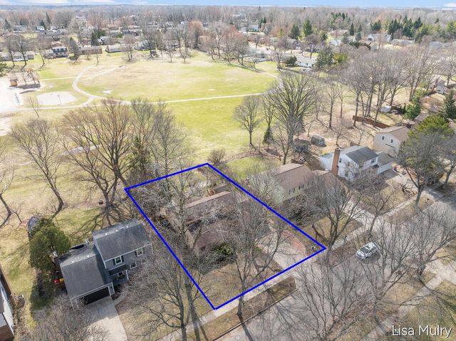 1810 Southampton SE, Grand Rapids, MI 49508