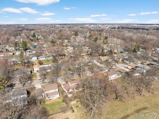 1810 Southampton SE, Grand Rapids, MI 49508