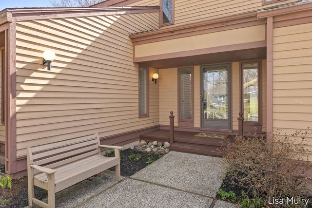 1810 Southampton SE, Grand Rapids, MI 49508