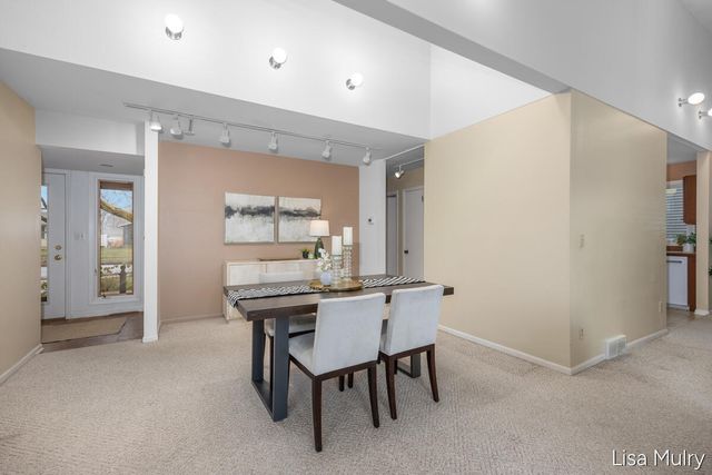 1810 Southampton SE, Grand Rapids, MI 49508