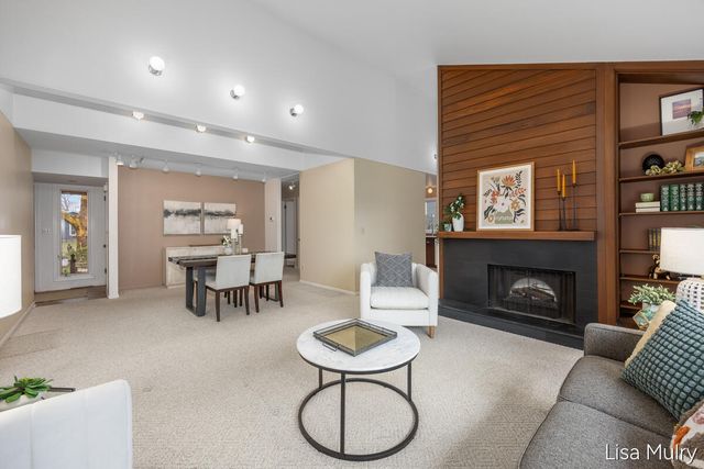 1810 Southampton SE, Grand Rapids, MI 49508