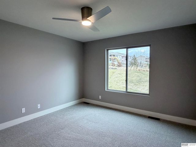 2613 Piney Creek Drive, Elkhorn, NE 68022