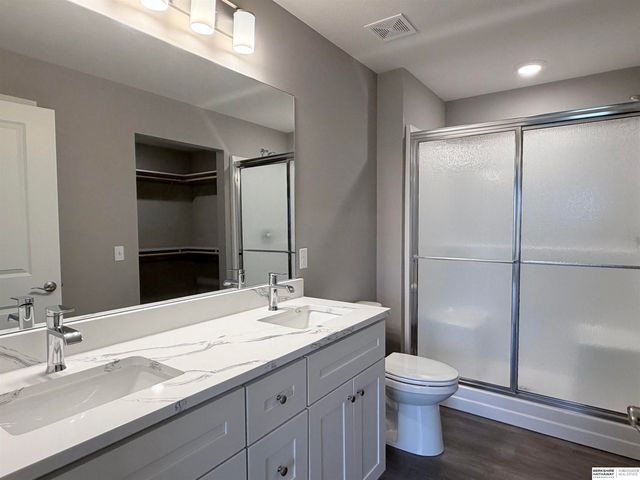 2613 Piney Creek Drive, Elkhorn, NE 68022