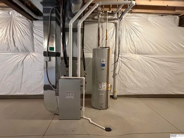 2613 Piney Creek Drive, Elkhorn, NE 68022