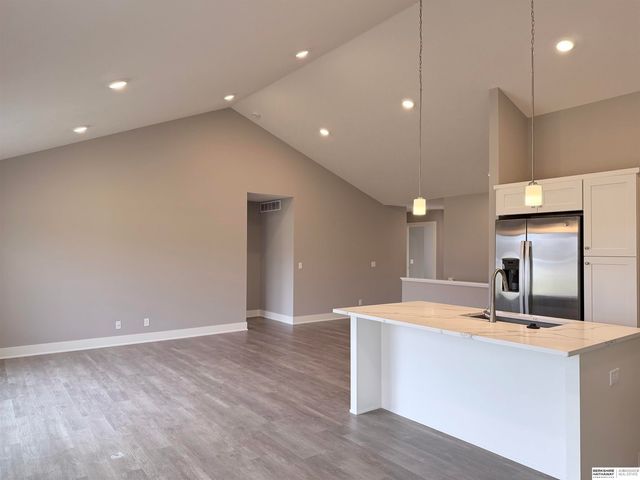 2613 Piney Creek Drive, Elkhorn, NE 68022