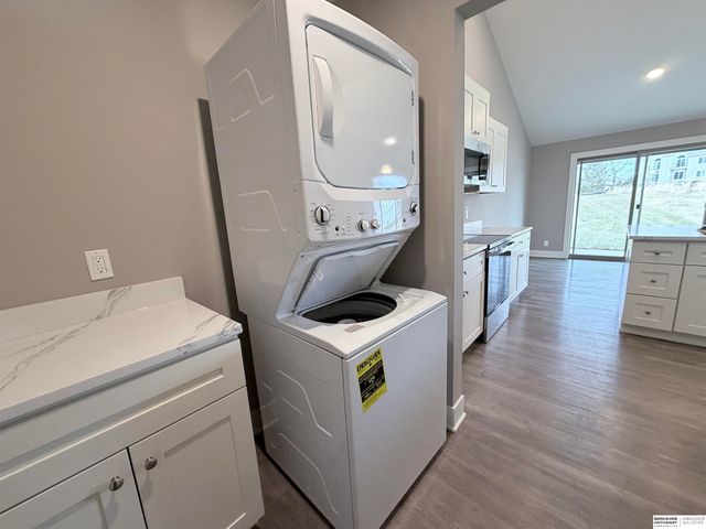 2613 Piney Creek Drive, Elkhorn, NE 68022