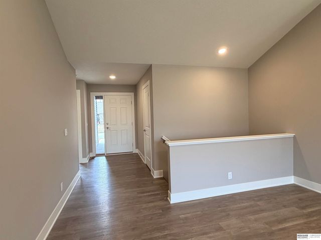 2613 Piney Creek Drive, Elkhorn, NE 68022