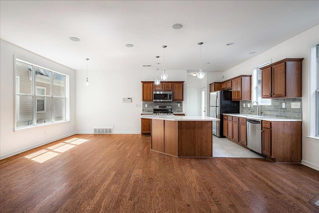 275 ISLAND VILLAGE DR, Memphis, TN 38103