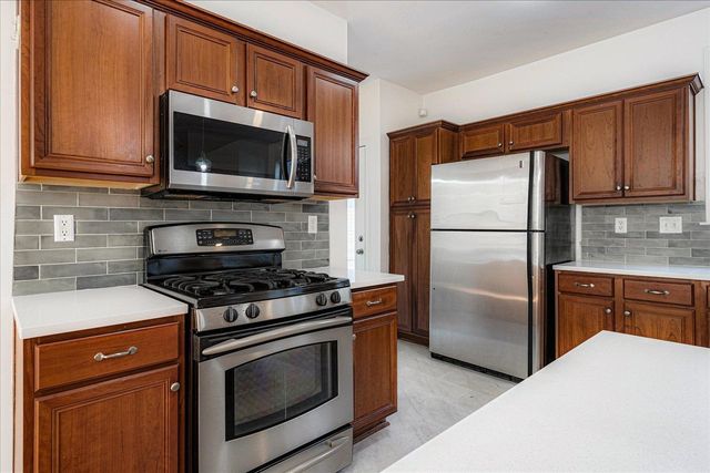 275 ISLAND VILLAGE DR, Memphis, TN 38103