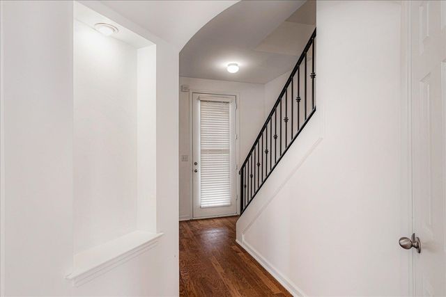 275 ISLAND VILLAGE DR, Memphis, TN 38103