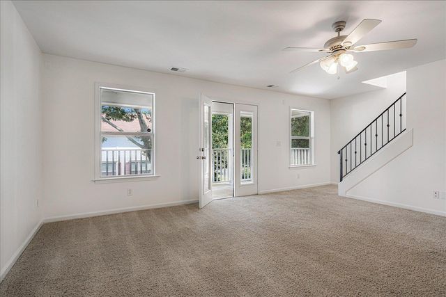 275 ISLAND VILLAGE DR, Memphis, TN 38103