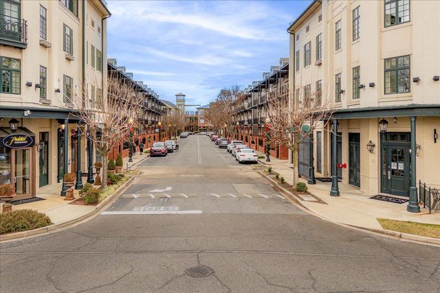 275 ISLAND VILLAGE DR, Memphis, TN 38103