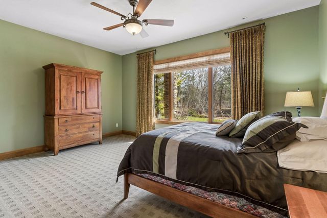 700 Hidden Creek Trail, Mendota Heights, MN 55118