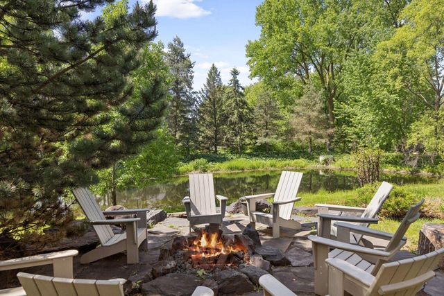 700 Hidden Creek Trail, Mendota Heights, MN 55118