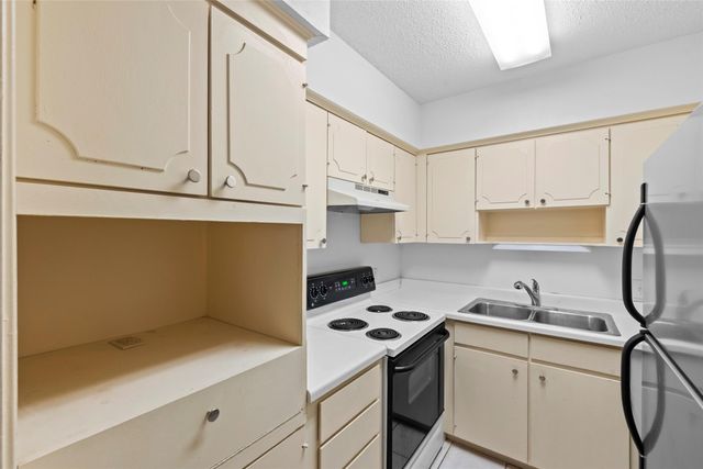 2601 Bellefontaine Street C116, Houston, TX 77025
