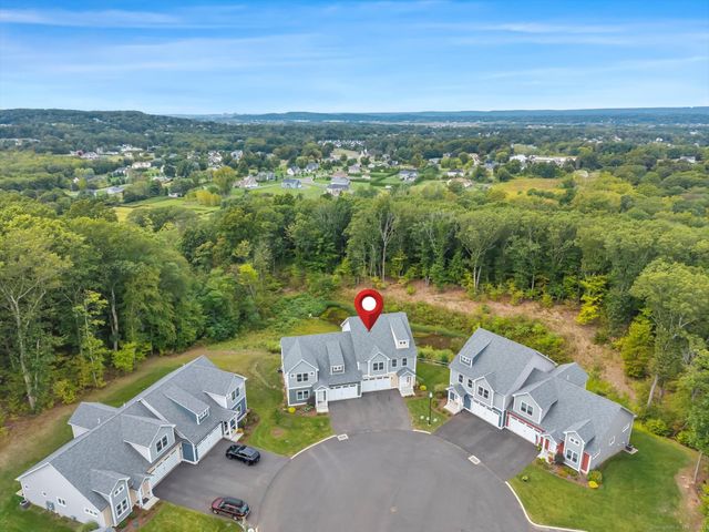 40 Newbury Court 40, North Haven, CT 06473