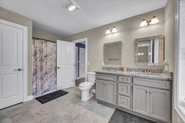 40 Newbury Court 40, North Haven, CT 06473