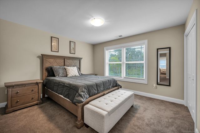 40 Newbury Court 40, North Haven, CT 06473
