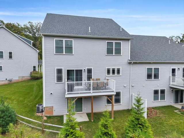 40 Newbury Court 40, North Haven, CT 06473