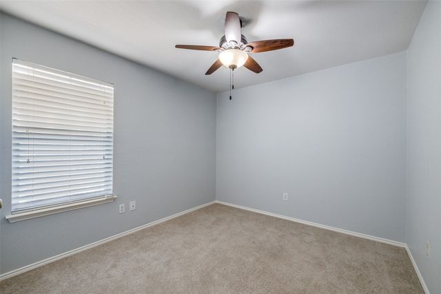 1011 Stonebrook Drive, Grand Prairie, TX 75052