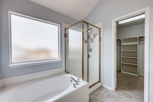 1011 Stonebrook Drive, Grand Prairie, TX 75052