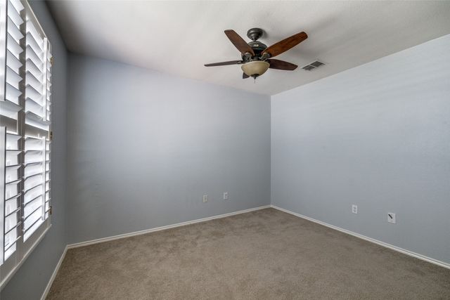 1011 Stonebrook Drive, Grand Prairie, TX 75052