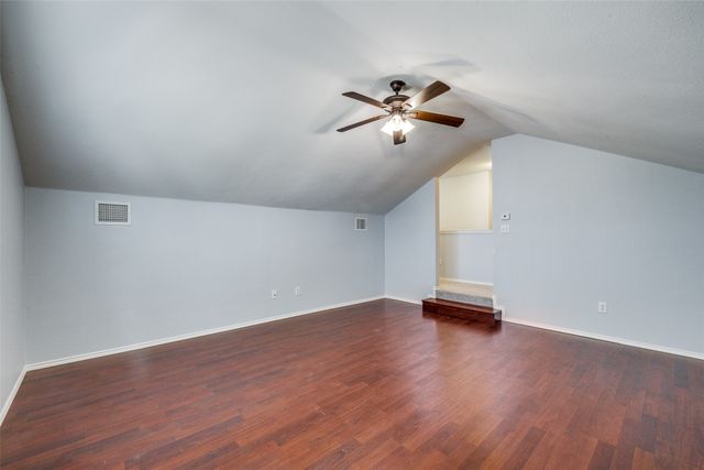 1011 Stonebrook Drive, Grand Prairie, TX 75052