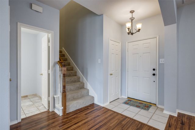 1011 Stonebrook Drive, Grand Prairie, TX 75052