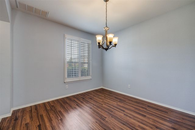 1011 Stonebrook Drive, Grand Prairie, TX 75052