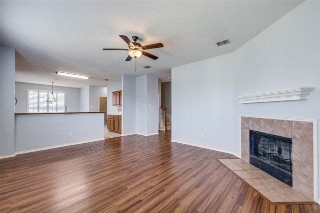 1011 Stonebrook Drive, Grand Prairie, TX 75052