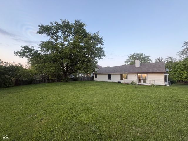7630 Lippincott Way, Indianapolis, IN 46268