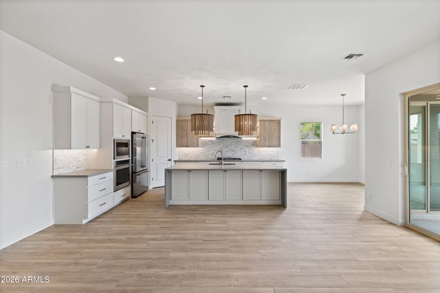 7331 W LISBON Lane, Peoria, AZ 85381