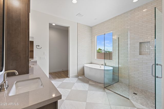 7331 W LISBON Lane, Peoria, AZ 85381