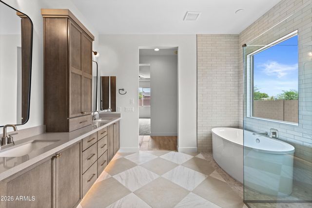 7331 W LISBON Lane, Peoria, AZ 85381