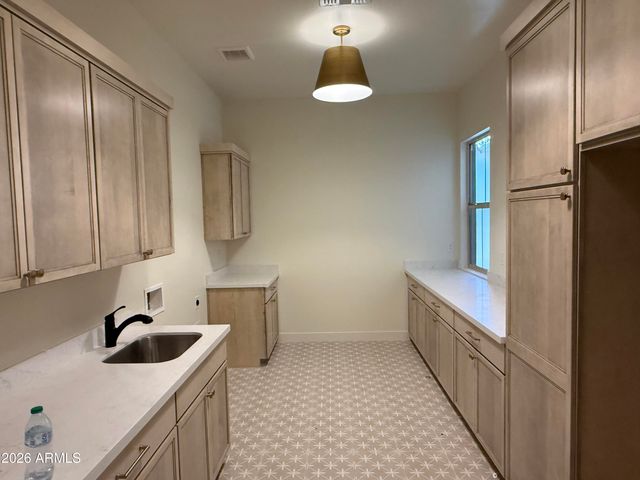 7331 W LISBON Lane, Peoria, AZ 85381