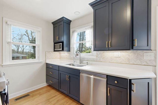 1342 Cardinal Ave, Nashville, TN 37216