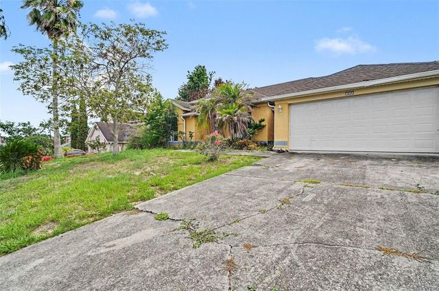 4716 SPANIEL STREET, Orlando, FL 32818