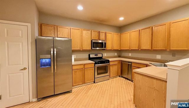 43 Windsor Drive, Lincoln Park Borough, NJ 07035