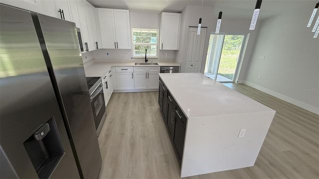 102 MALAUKA TRAIL, Ocklawaha, FL 32179