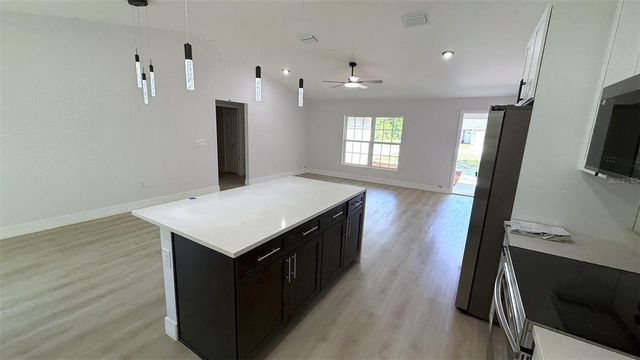 102 MALAUKA TRAIL, Ocklawaha, FL 32179