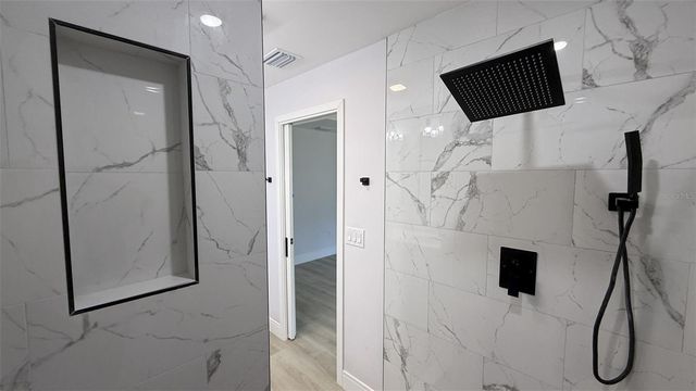 102 MALAUKA TRAIL, Ocklawaha, FL 32179