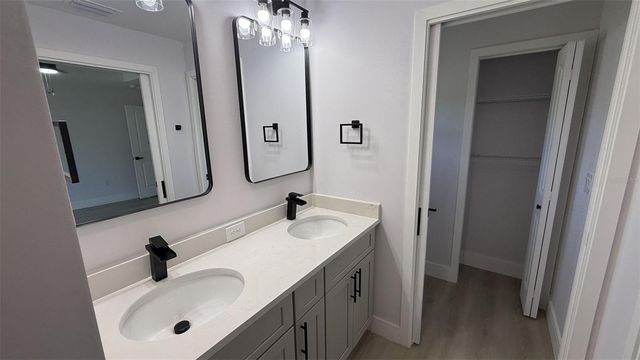 102 MALAUKA TRAIL, Ocklawaha, FL 32179