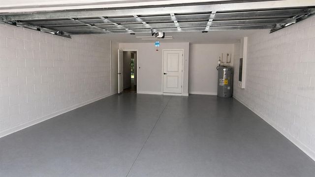 102 MALAUKA TRAIL, Ocklawaha, FL 32179