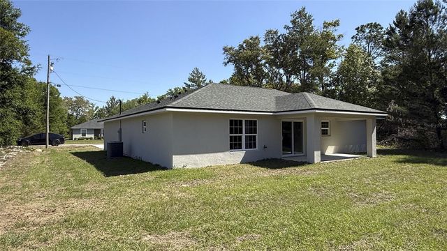 102 MALAUKA TRAIL, Ocklawaha, FL 32179