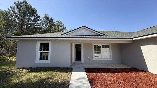 102 MALAUKA TRAIL, Ocklawaha, FL 32179